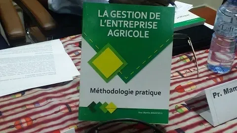 Couverture du livre La Gestion de l'entreprise agricole de Issa Martin Bikienga