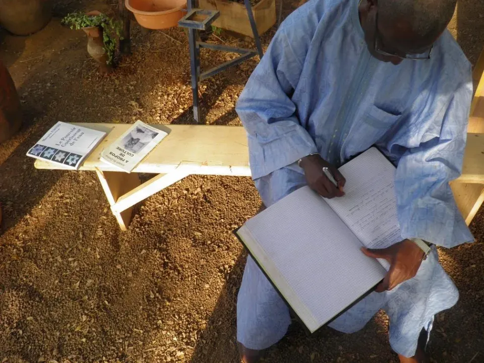 Description of image 2